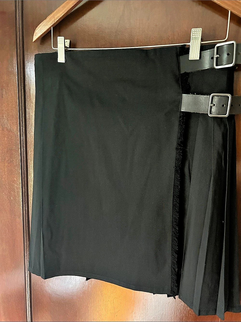 Burberry Black Pleated Mini Skirt Size 6